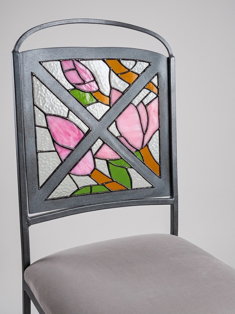 Mobilier de artă - scaun cu magnolii